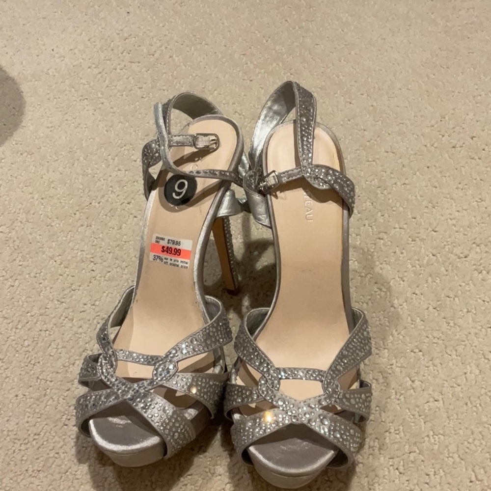 🦜Le Chateau sparkly open toe heels
